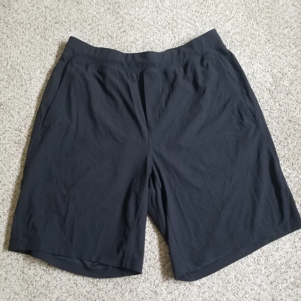 lululemon athletica excellent size